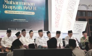 Para Dewan Pengasuh