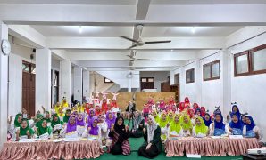 Foto bersama dalam acara Seminar tema dan motivasi