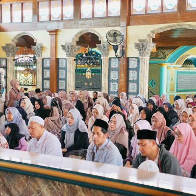 Sowan Sepuh Ke Wali Jatim