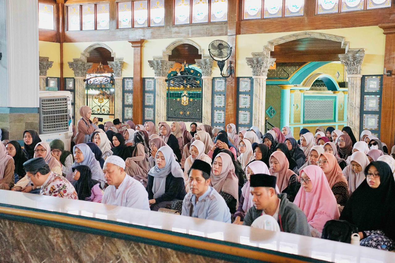 Sowan Sepuh Ke Wali Jatim