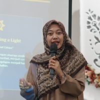 Ning Qotrunnada Az Zakiyah, Lc.