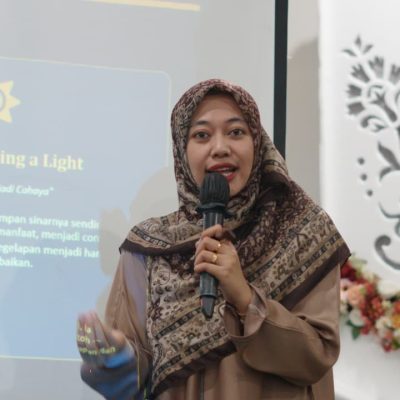Ning Qotrunnada Az Zakiyah, Lc.