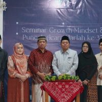 Puncak harlah dengan para pengasuh